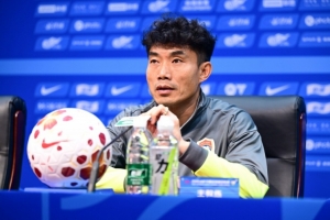 郑智：很遗憾没能延续在主场不败，输掉比赛第一责任人一定是我